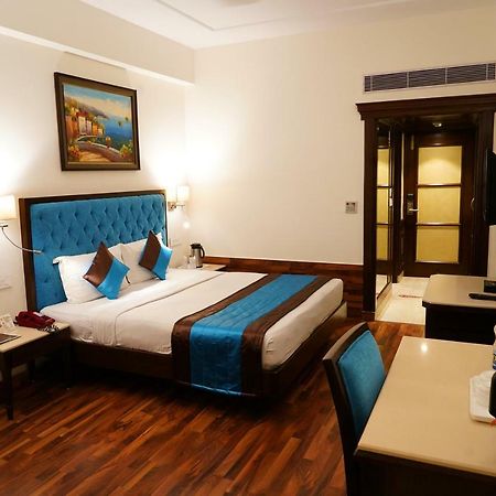 Hotel Park Grand Chandīgarh Zewnętrze zdjęcie