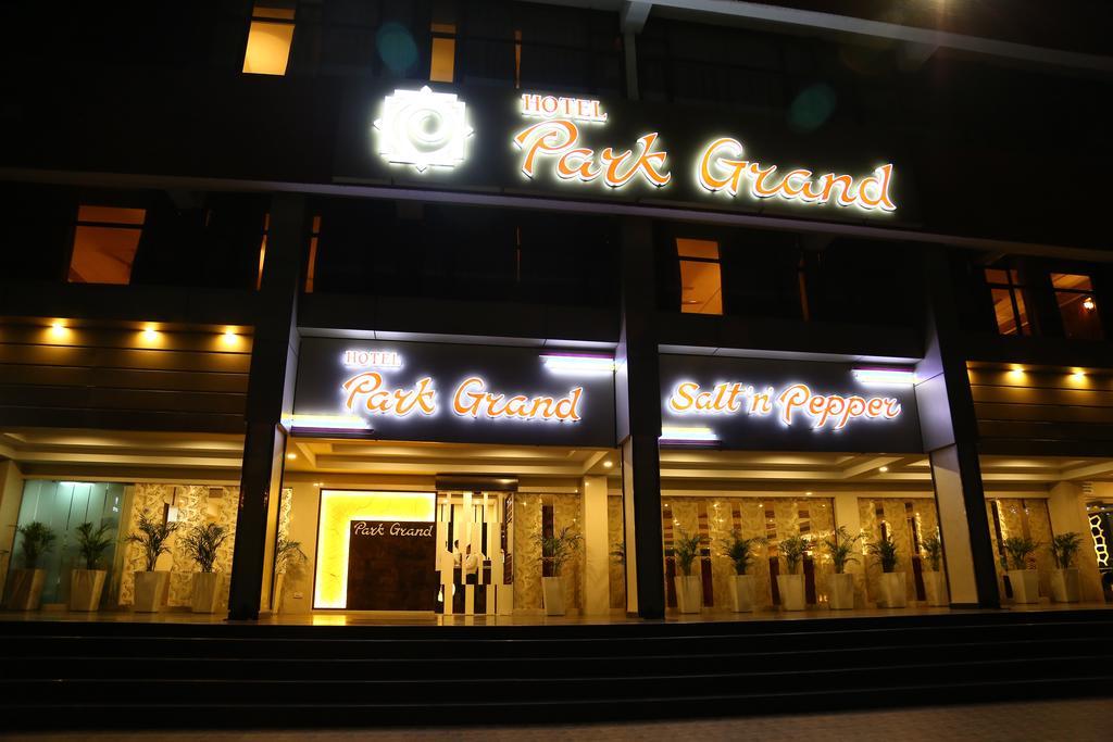 Hotel Park Grand Chandīgarh Zewnętrze zdjęcie