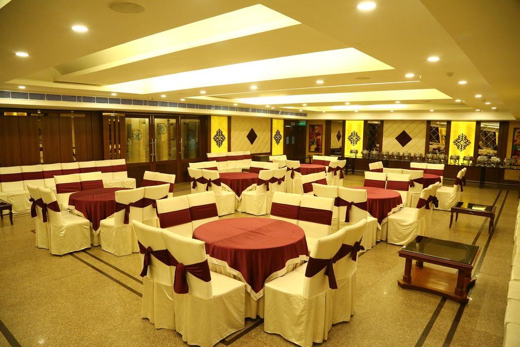 Hotel Park Grand Chandīgarh Zewnętrze zdjęcie