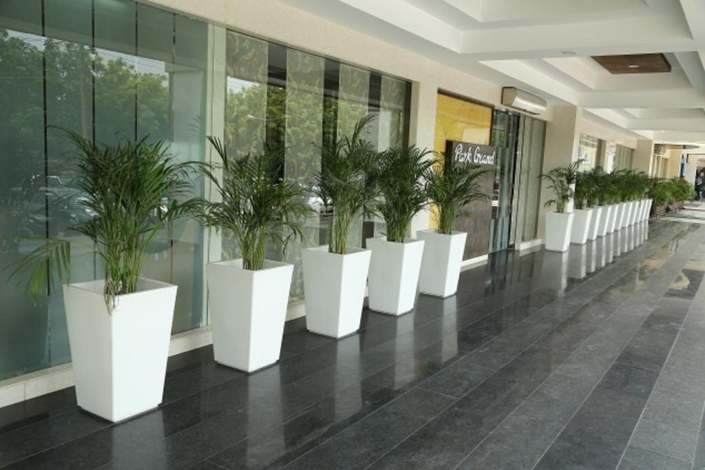 Hotel Park Grand Chandīgarh Zewnętrze zdjęcie