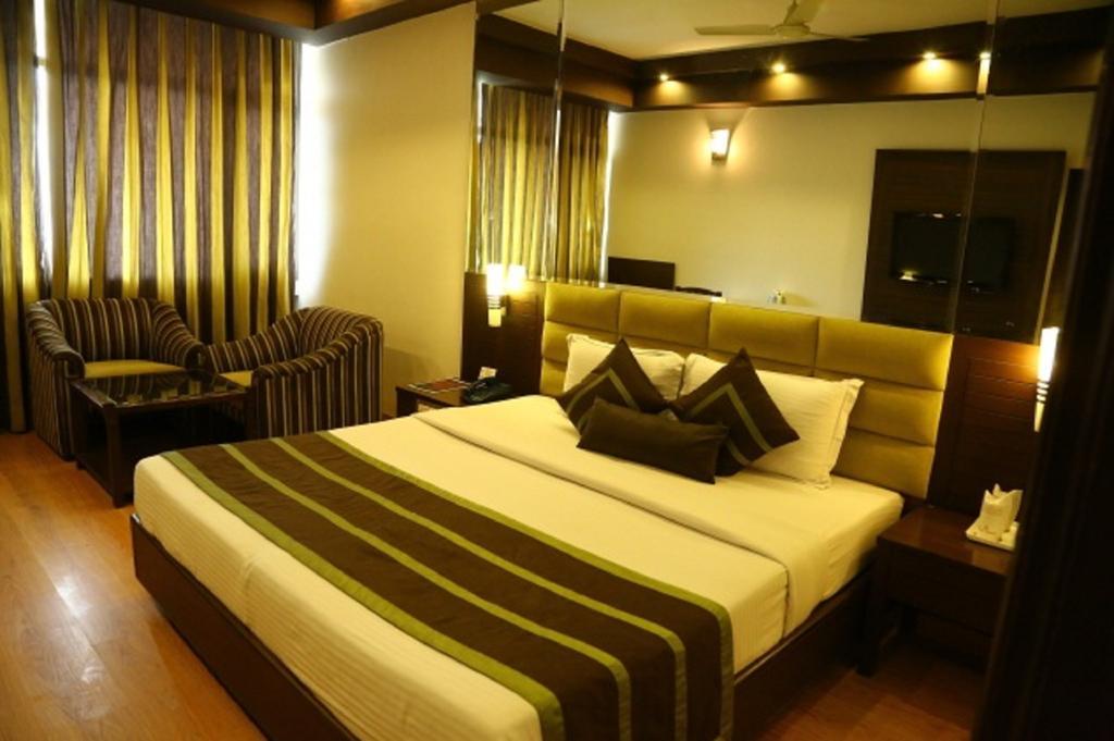Hotel Park Grand Chandīgarh Zewnętrze zdjęcie