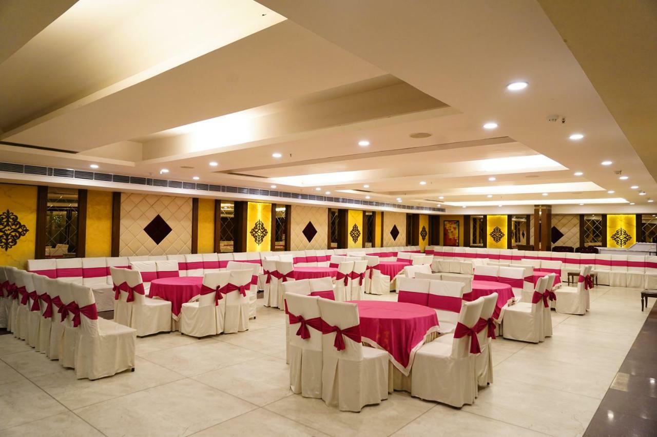 Hotel Park Grand Chandīgarh Zewnętrze zdjęcie
